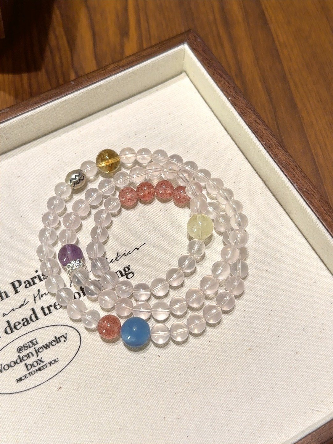 Aquarius Zodiac Bracelet with 5 Crystals for Innovative Thinking